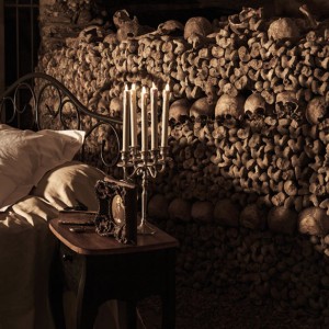 airbnb-halloween-catacombs-paris-5