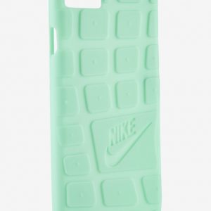 classic-nike-sneakers-iphone-cases