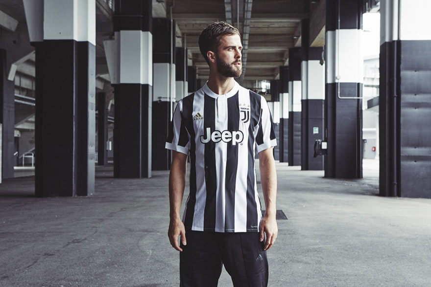 Juventus-2017-2018-adidas-homekit