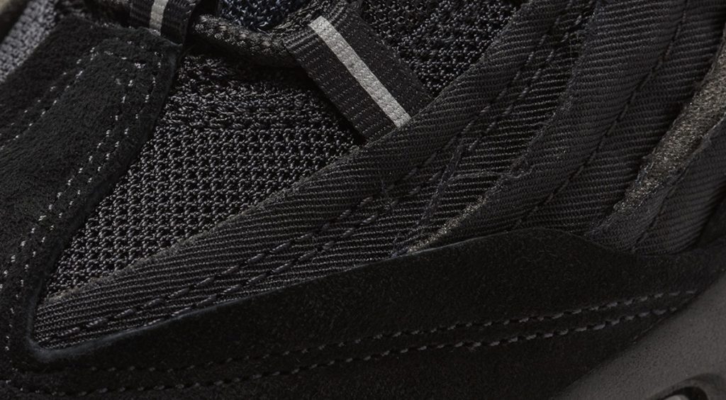 Comme des Garçons x Nike Air Max 95 black close up