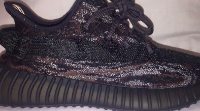 Yeezy 350 V2 2021 Update: New Organic Knit Pattern On The Upper