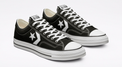 Side view of the Converse Star Player 76